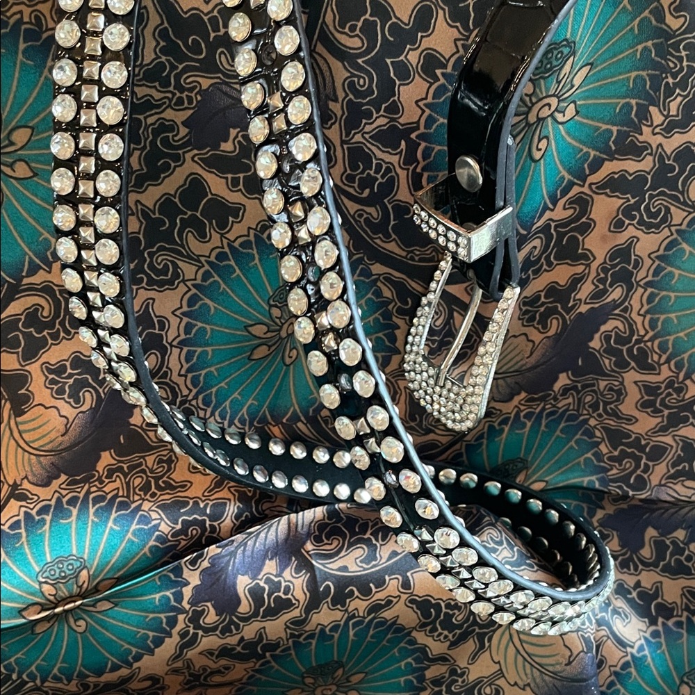 Black Crystal-Embellished Women’s Belt with Rhinestone Buckle